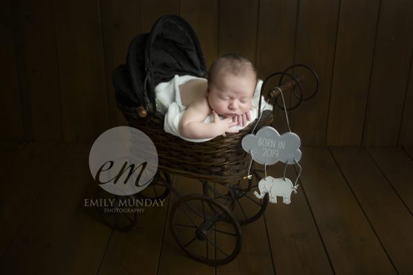 A really girlie newborn session | Baby Rosie